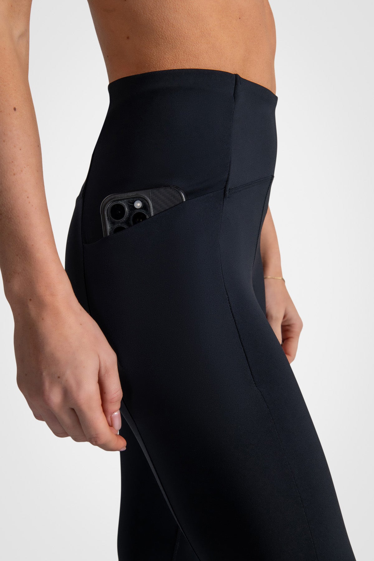 Run Pocket High-Waist 7/8 Legging – 26”