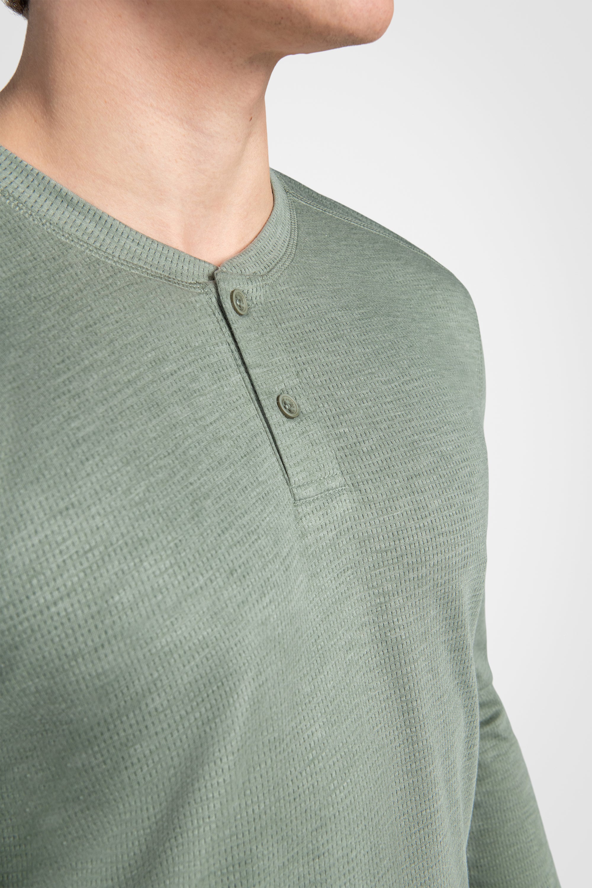 Mesh Henley Pullover