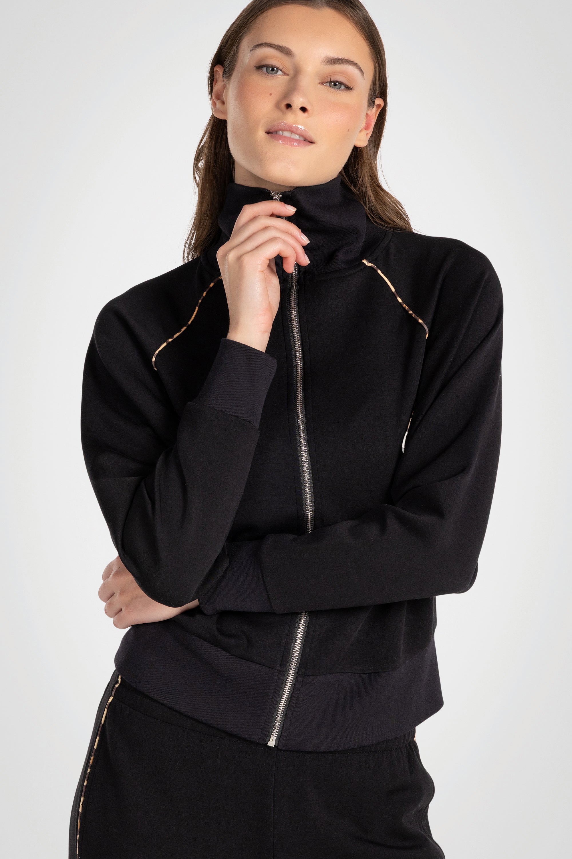 Wildline Track Jacket