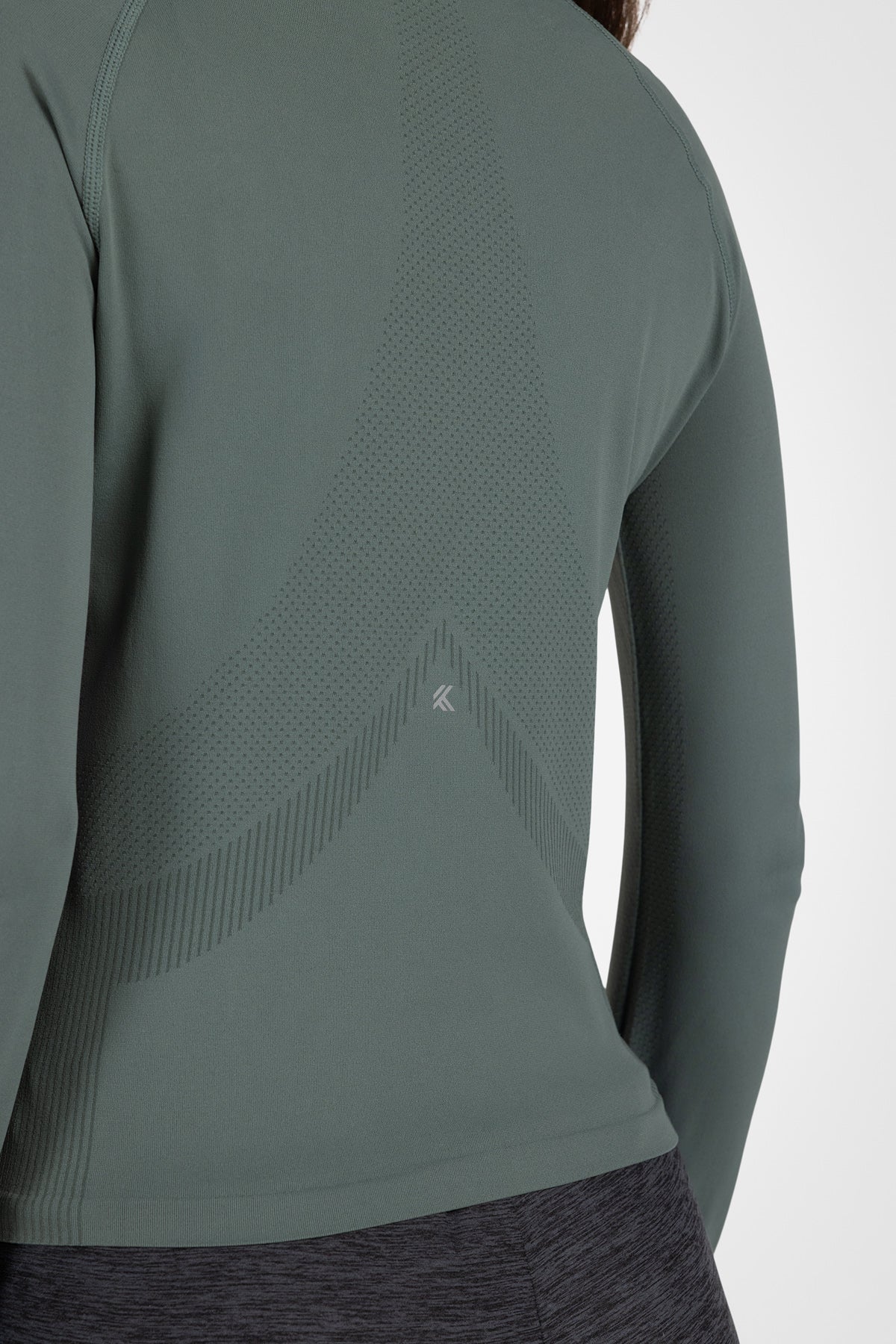 Essential Seamless Layer