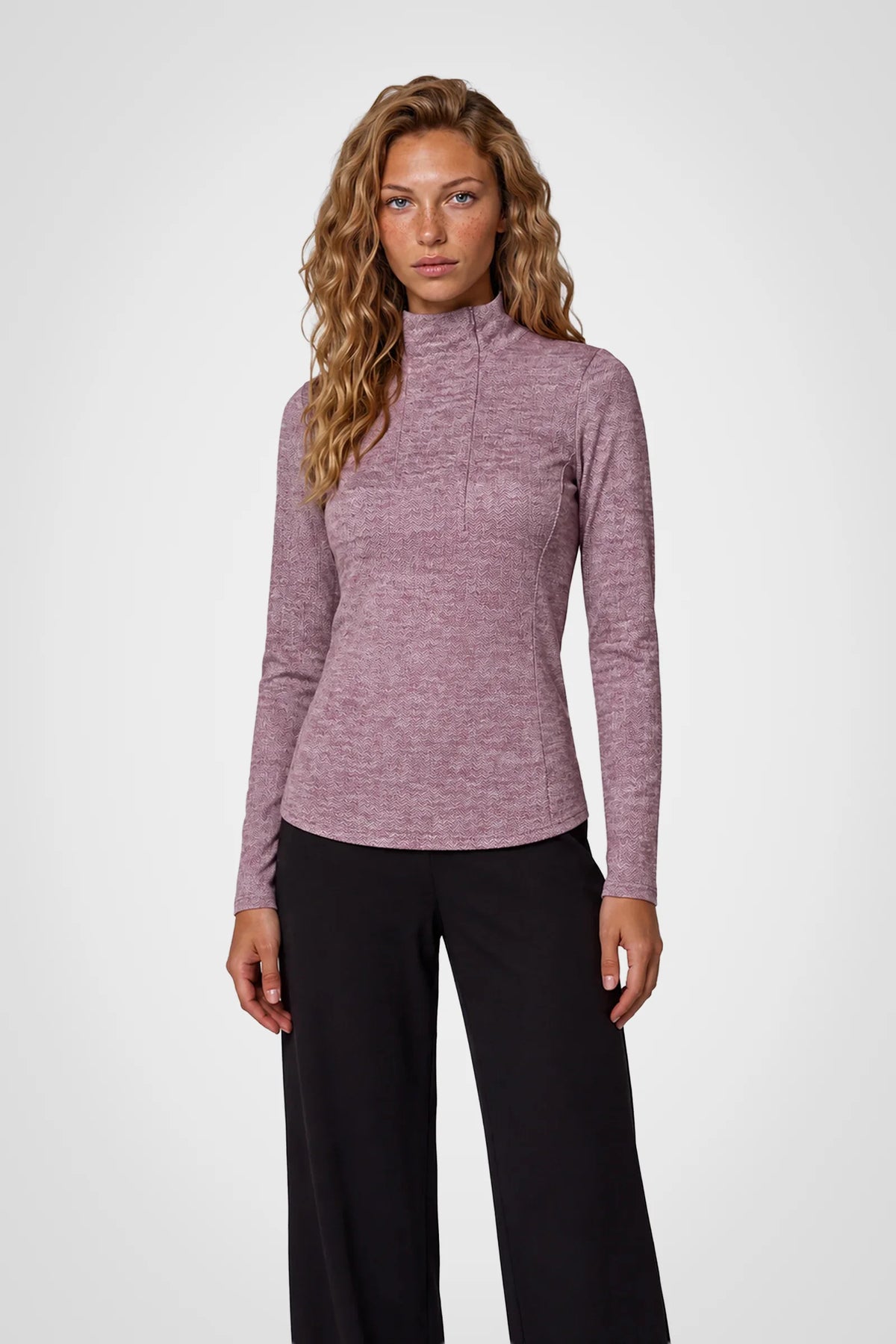 KYODAN | Mock Neck Half-Zip Long Sleeve Top