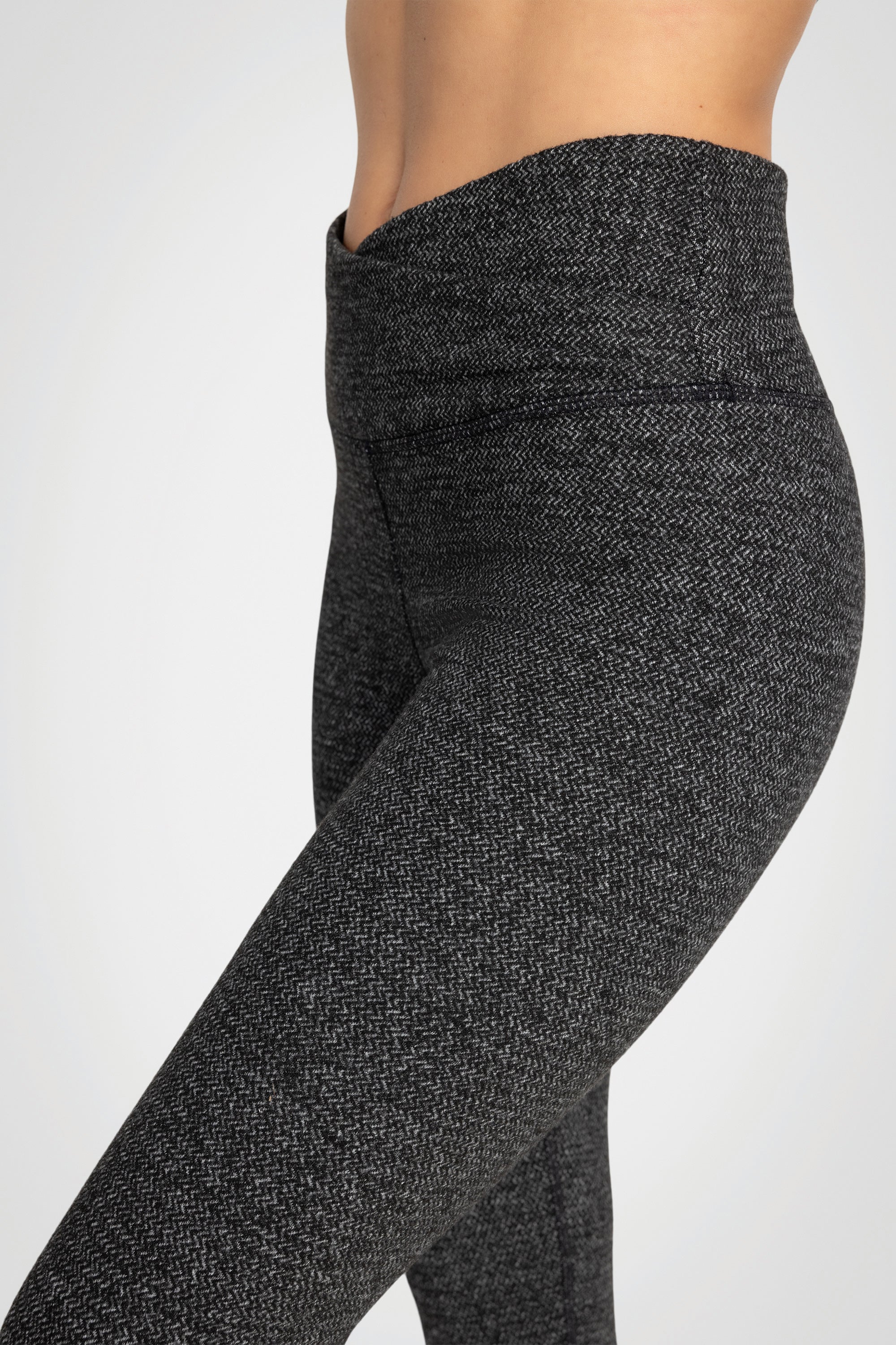 Zig-Zag Jacquard High-Waist Legging – 25”