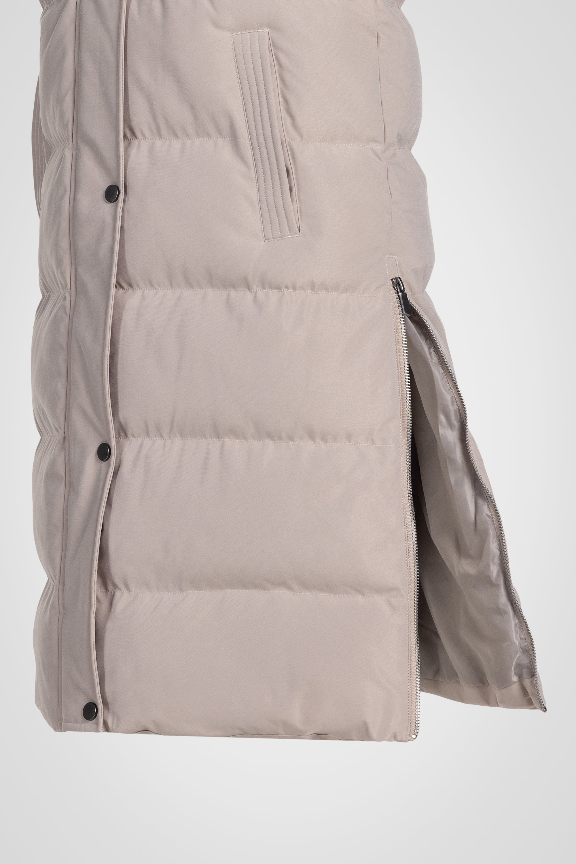 Explorer Long Puffer Vest