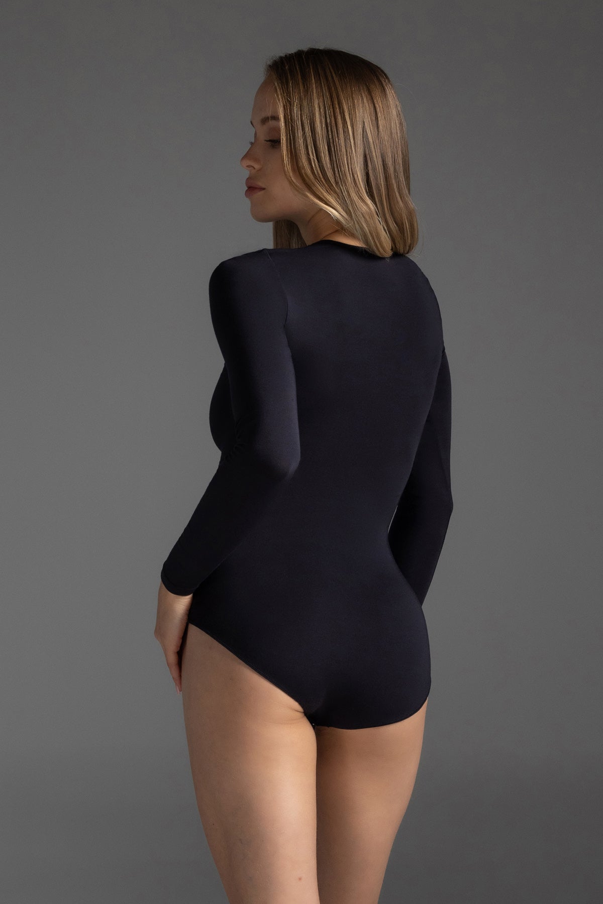 Judy Long Sleeve Crew Neck Full Back