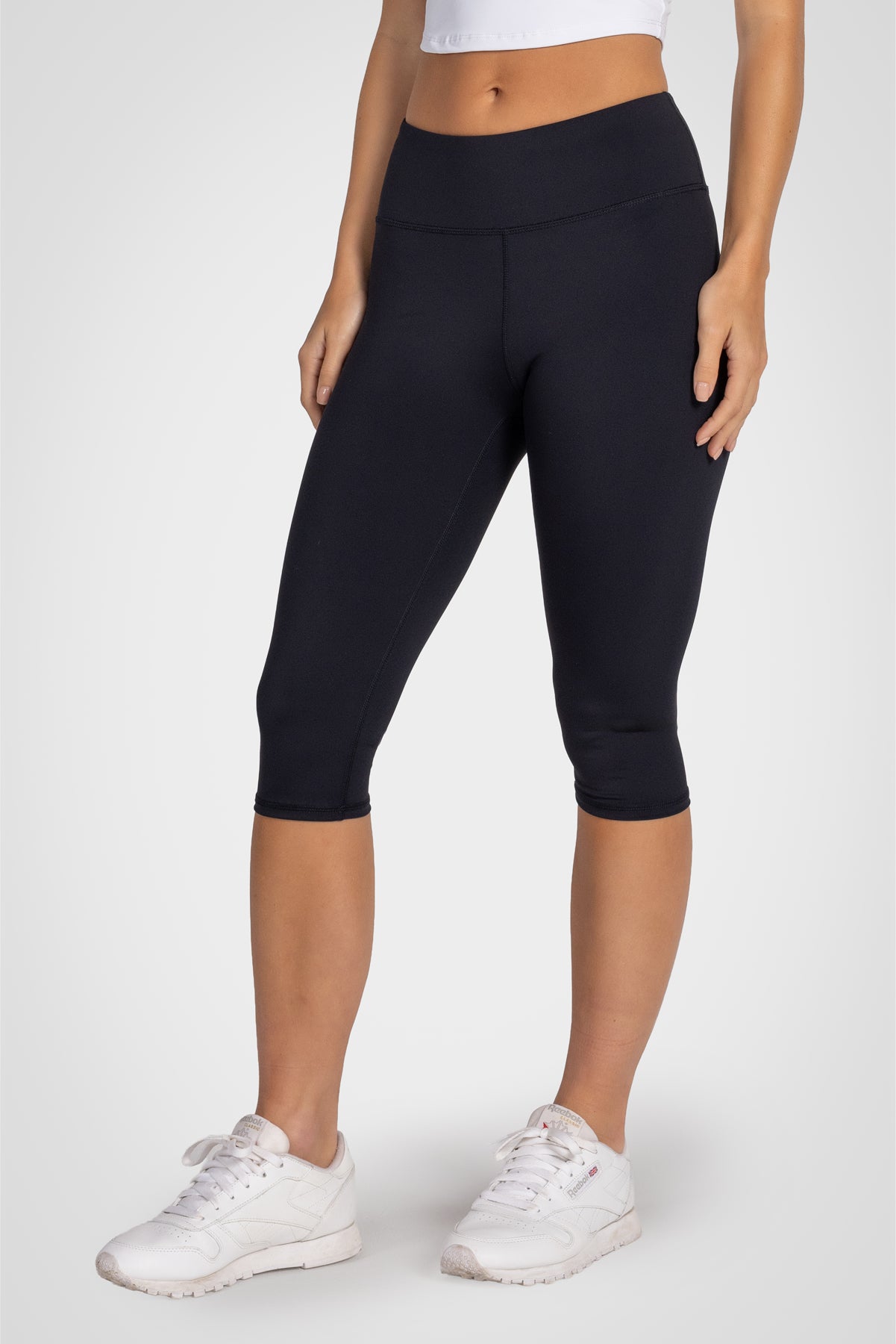 Define V-Waist Capri