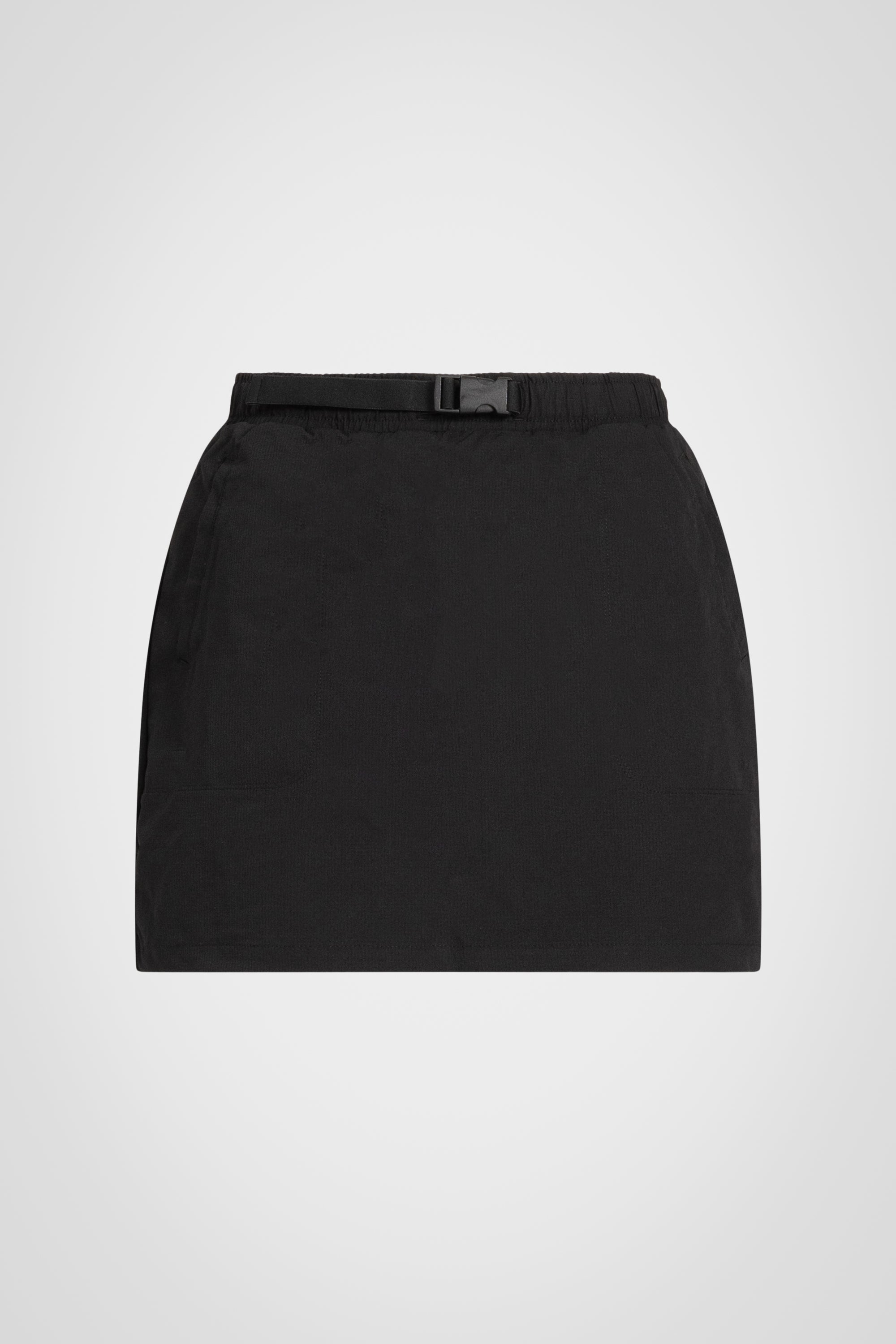 Emma Skort Urban Versatility