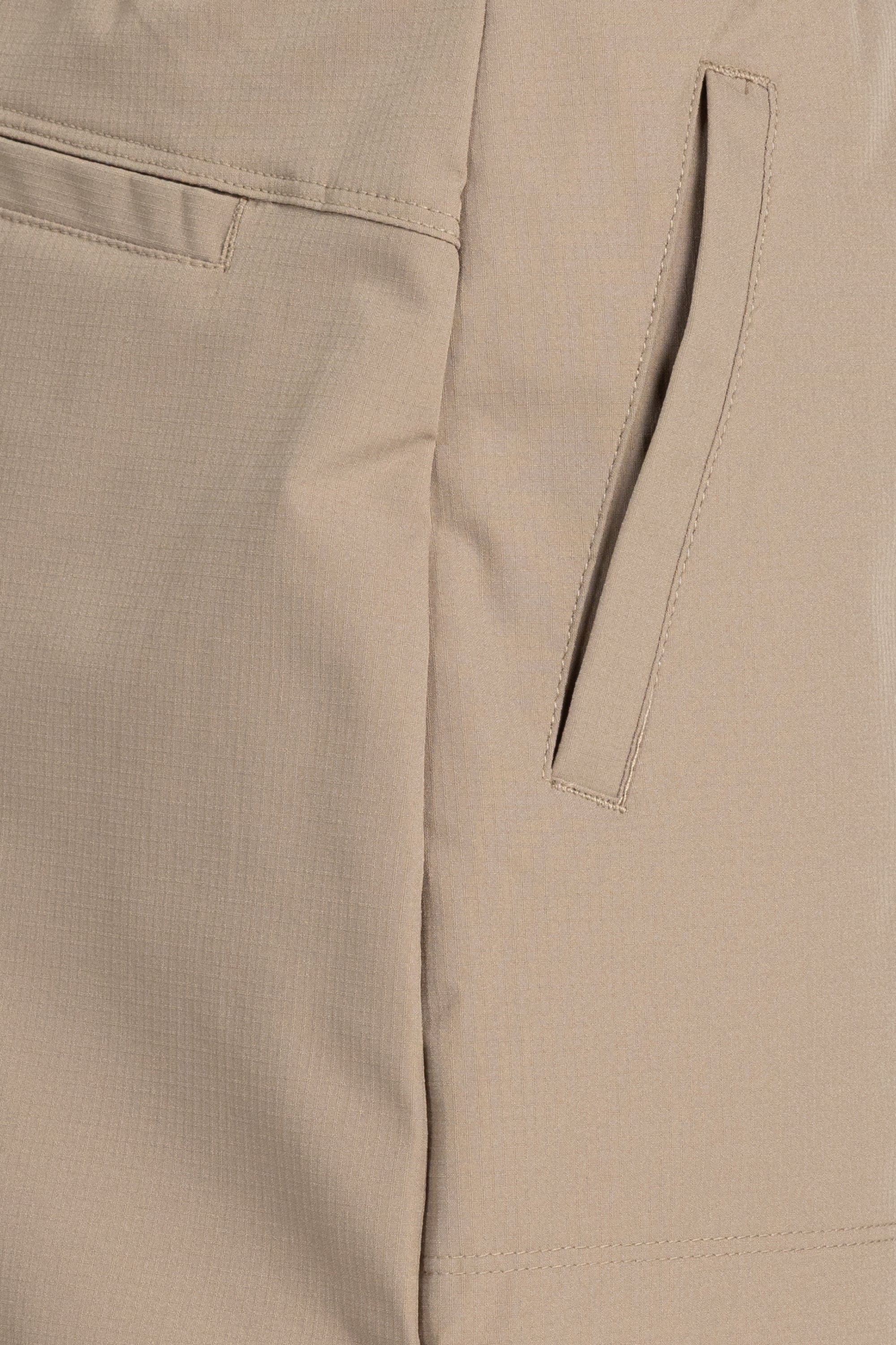 Emma Skort Urban Versatility