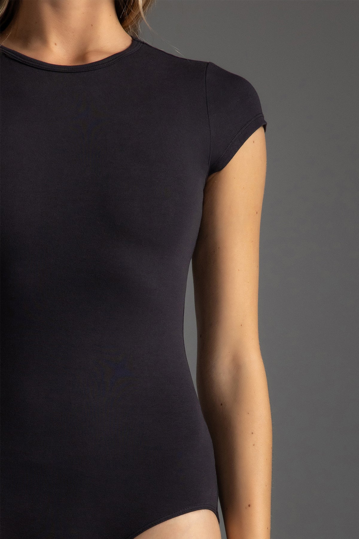 Victoria Short Sleeve Crew Neck