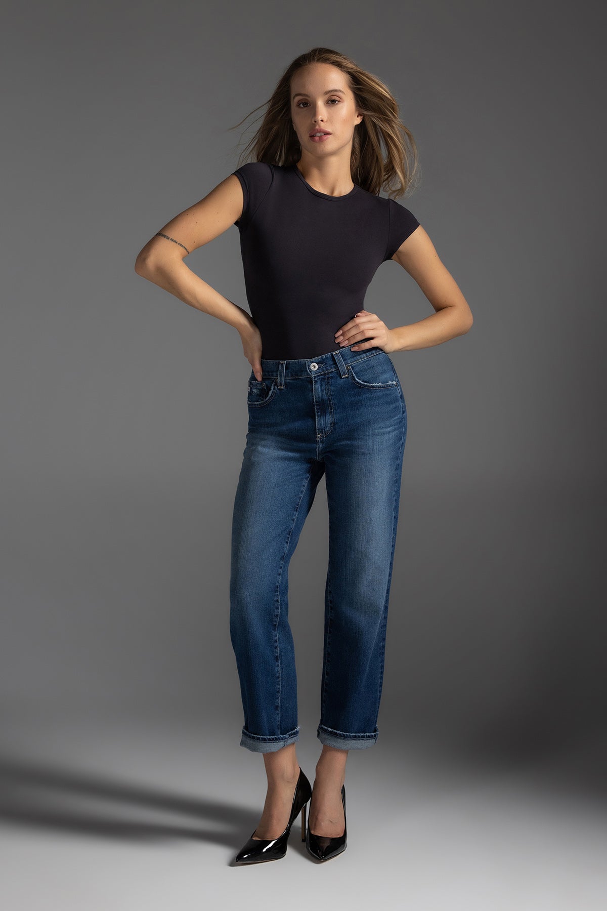Victoria Short Sleeve Crew Neck