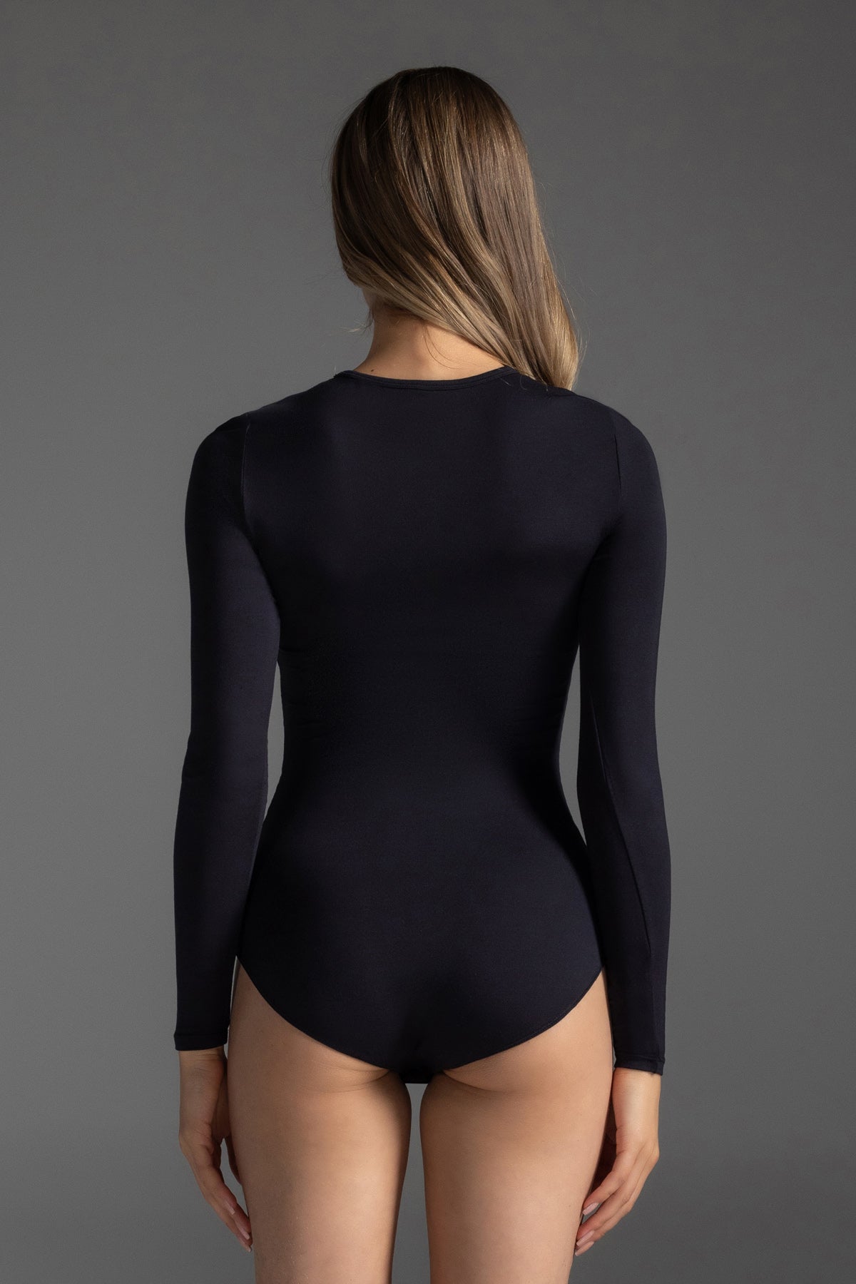 Judy Long Sleeve Crew Neck Full Back
